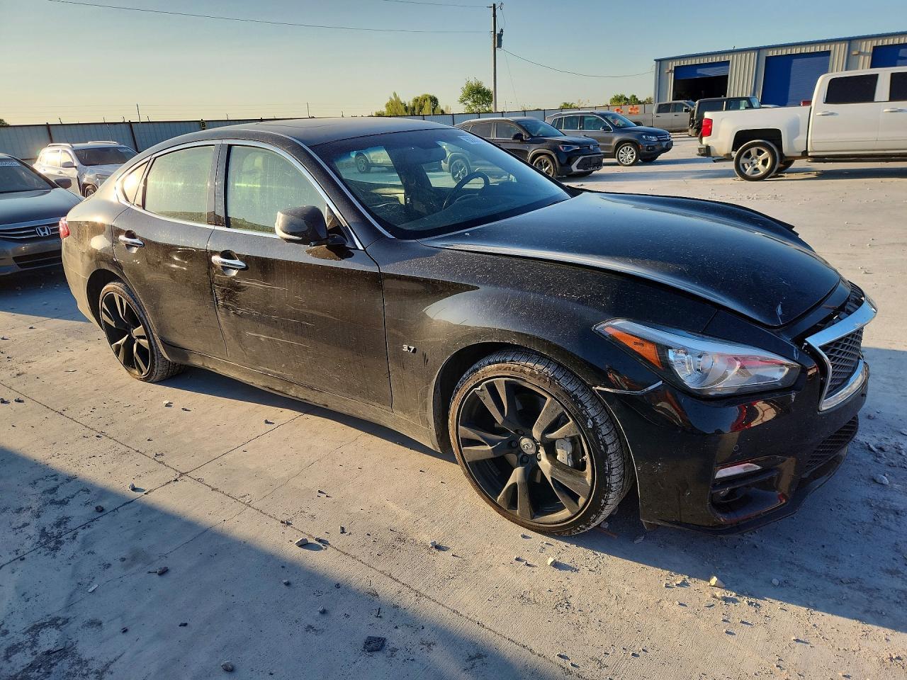 2015 Infiniti Q70 3.7 - Фото 4