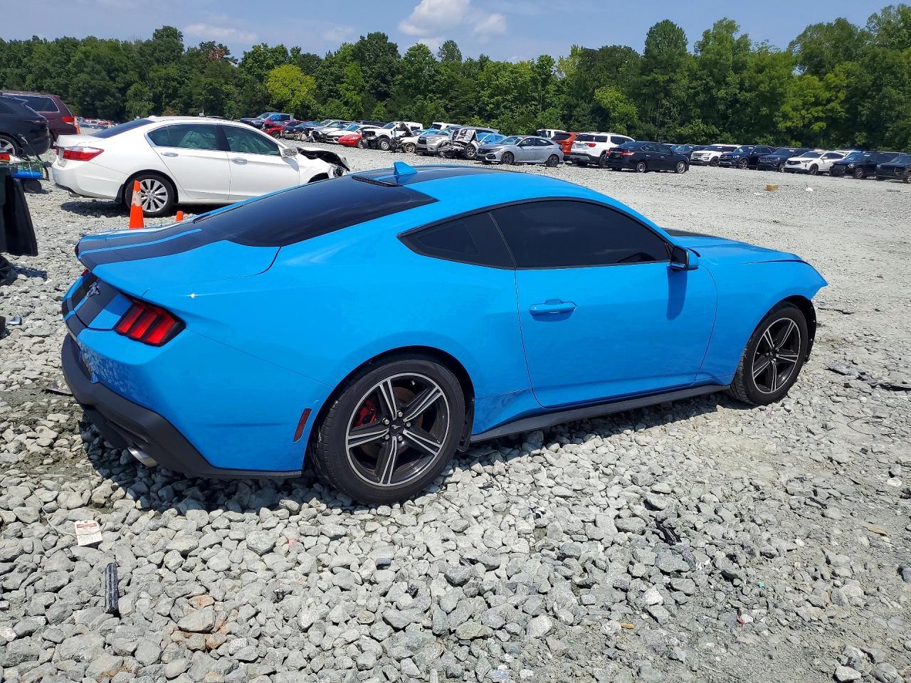 2024 Ford Mustang - Фото 3