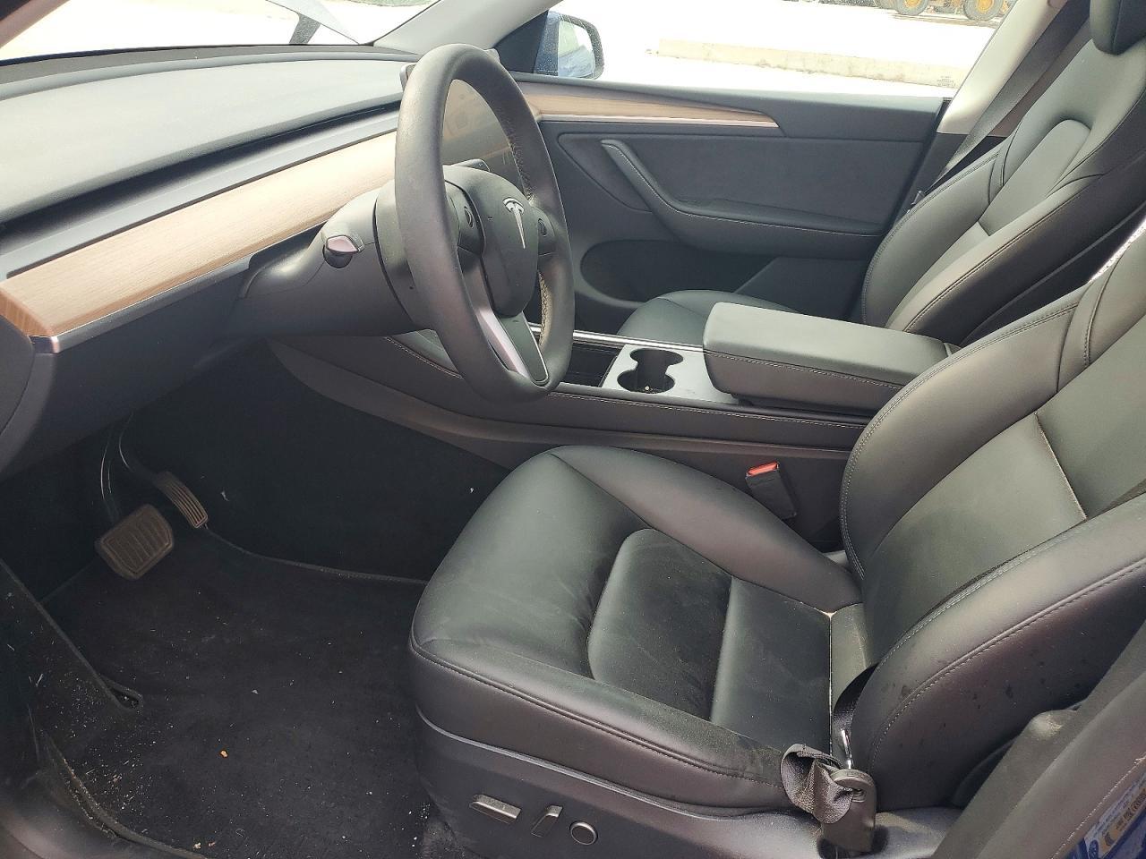 2024 Tesla Model Y - Image 7