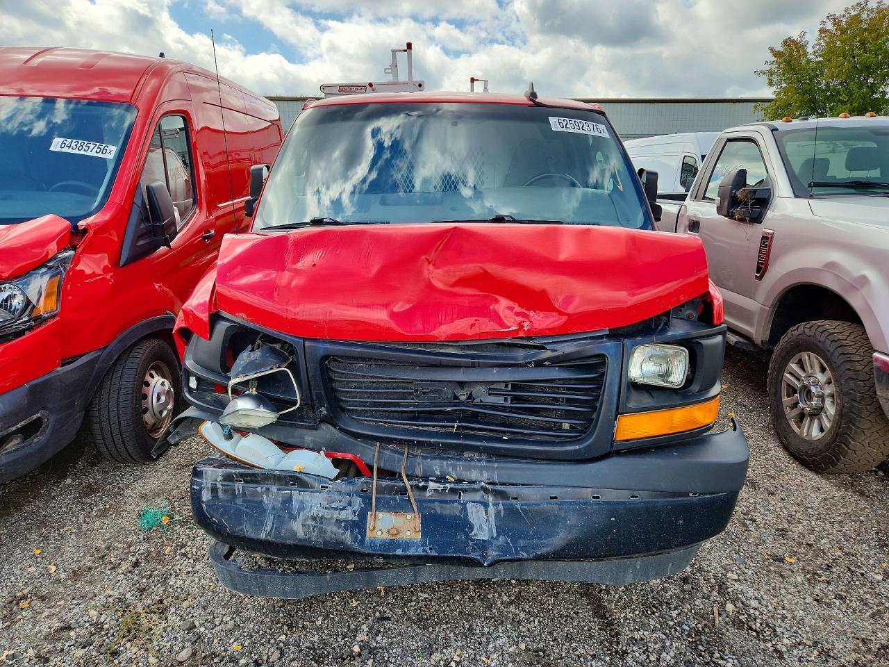 2017 GMC Savana G3500 - Фото 5