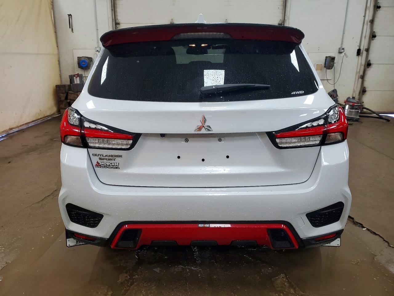 2024 Mitsubishi Outlander Sport S/Se - Фото 6