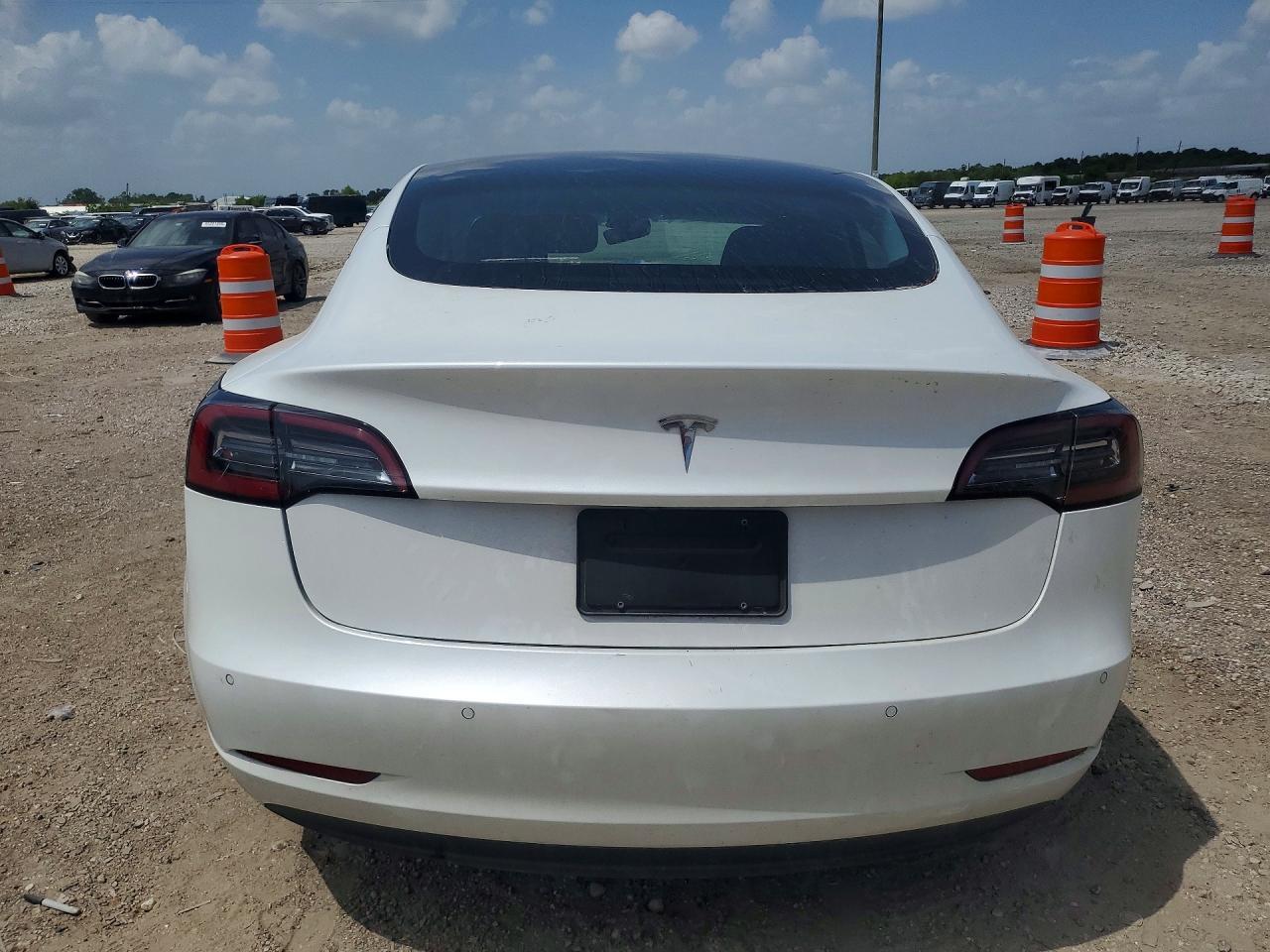 2021 Tesla Model 3 - Фото 6