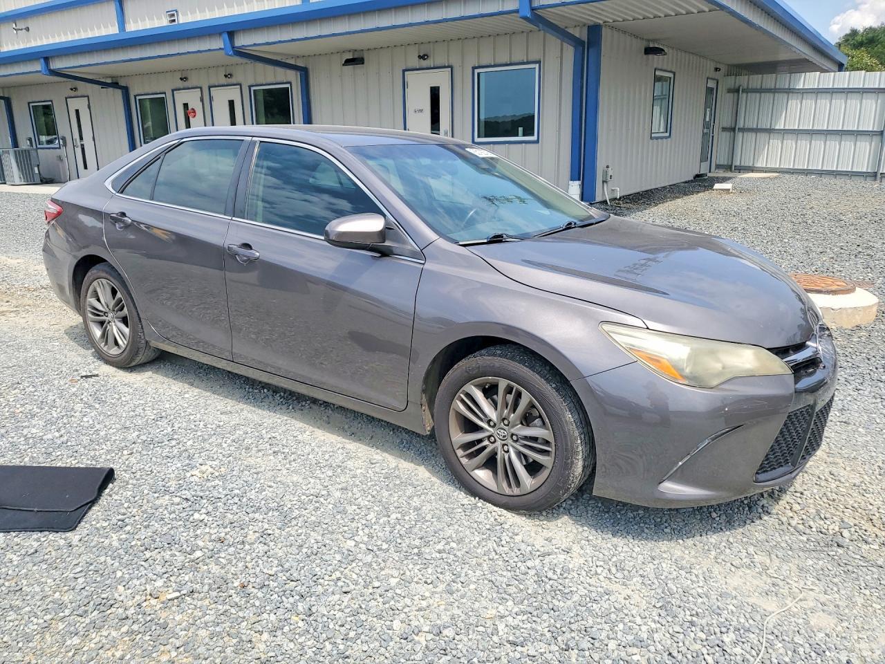 2015 Toyota Camry - Image 4