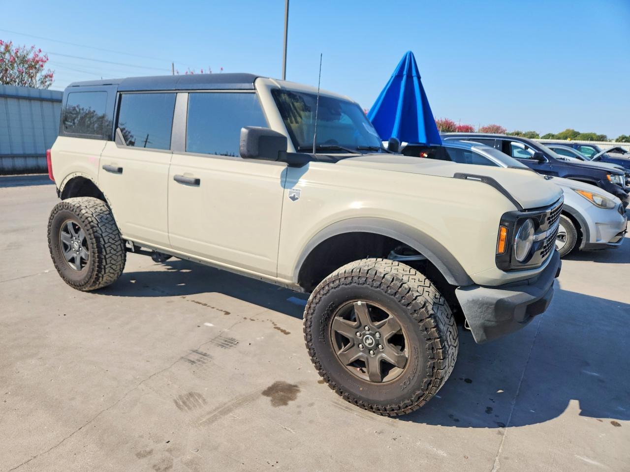 2025 Ford Bronco Big Bend - Image 4