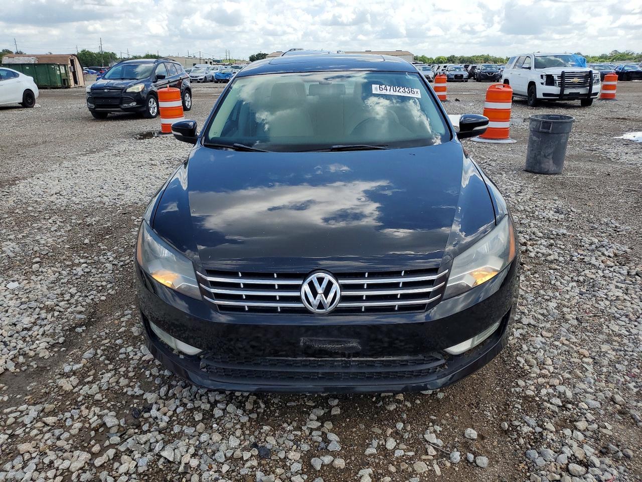 2013 Volkswagen Passat Se - Image 5