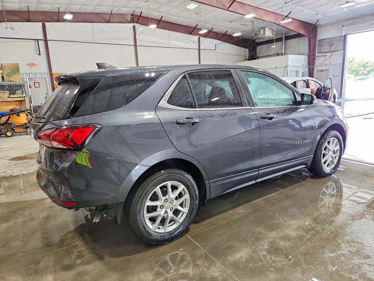 2022 Chevrolet Equinox Lt - Фото 3
