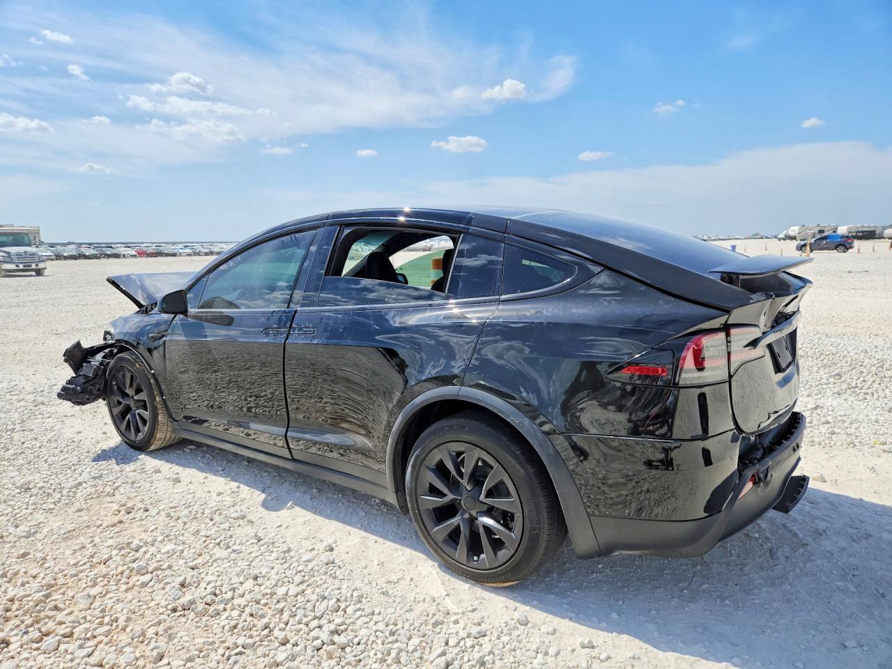 2023 Tesla Model X - Фото 2