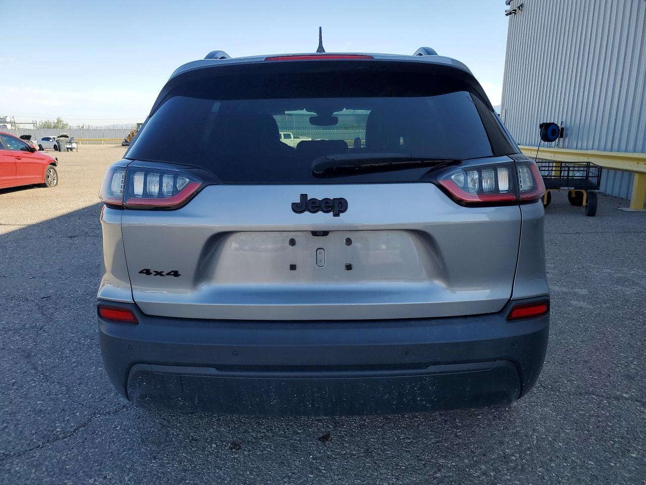 2019 Jeep Cherokee Latitude Plus - Image 6