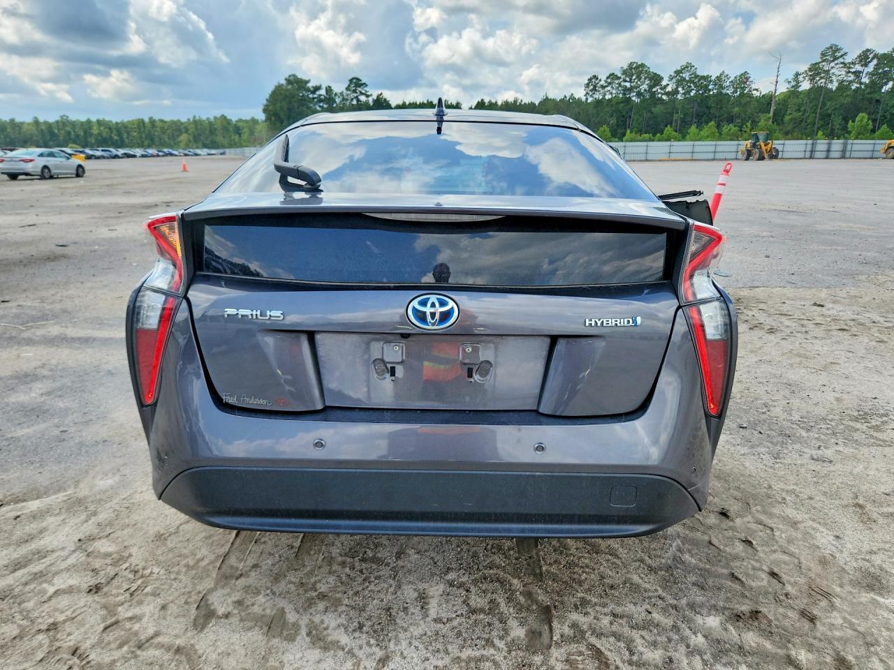 2018 Toyota Prius Two - Фото 6