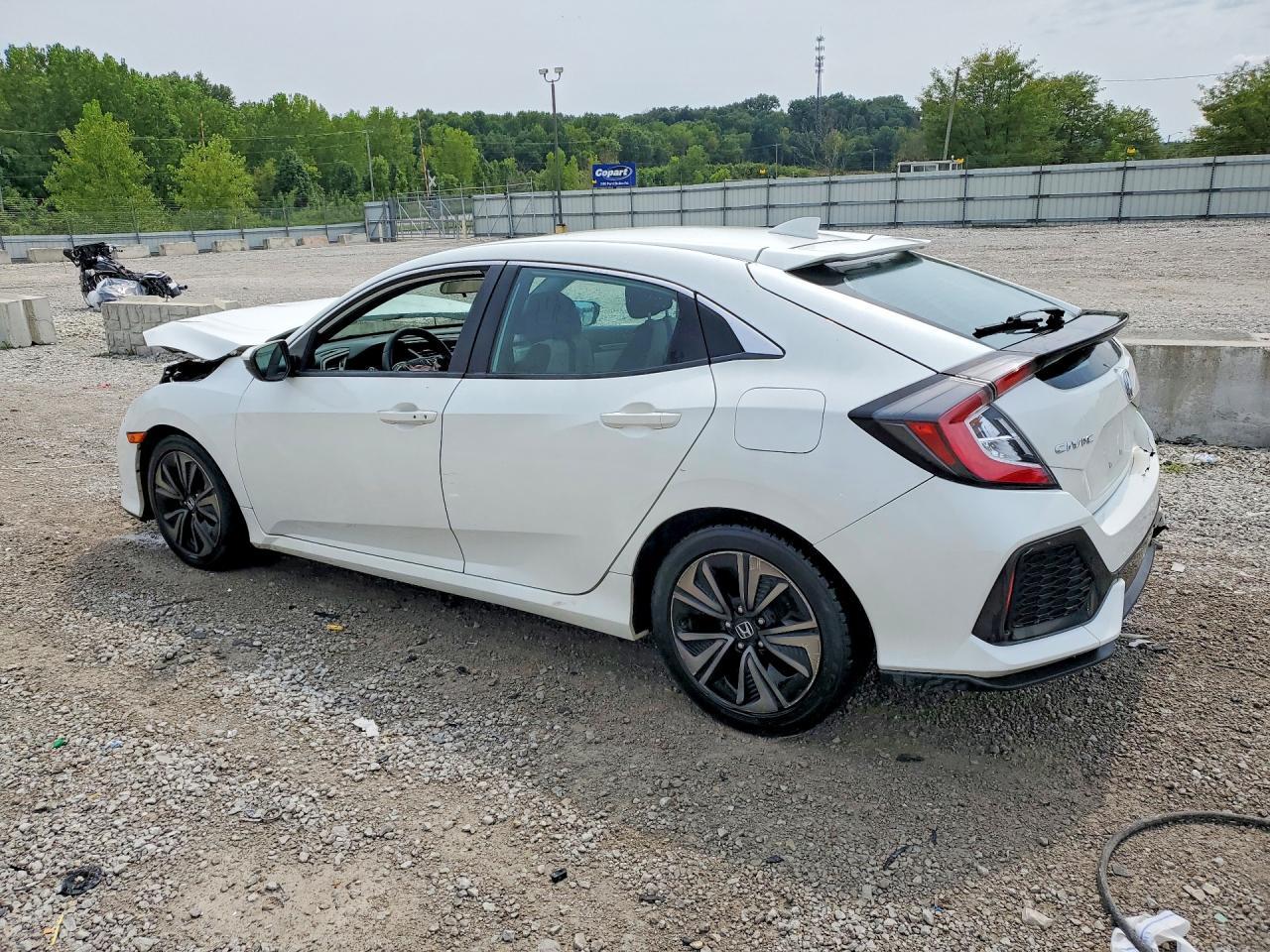 2018 Honda Civic Ex - Image 2