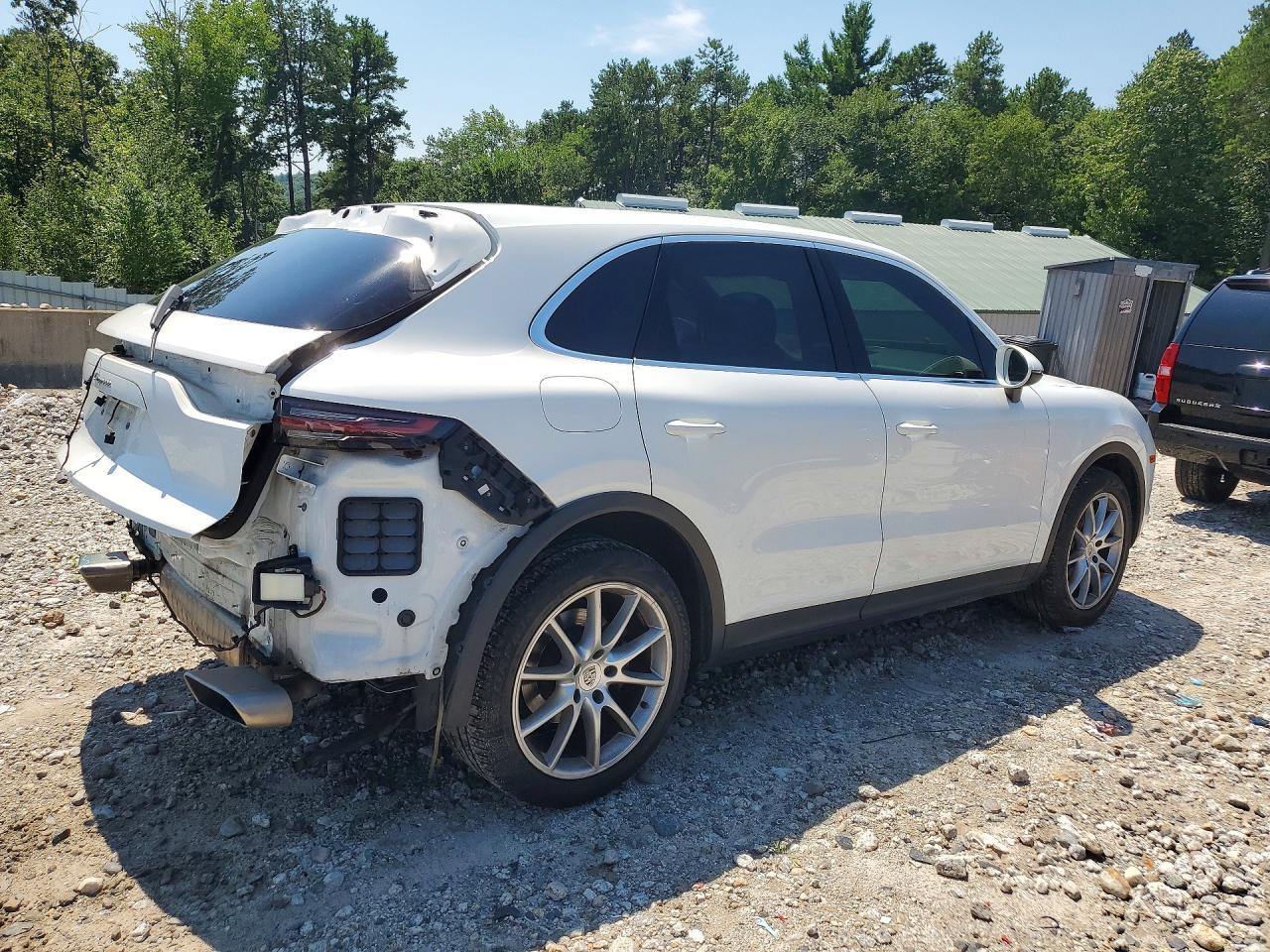 2019 Porsche Cayenne - Image 3