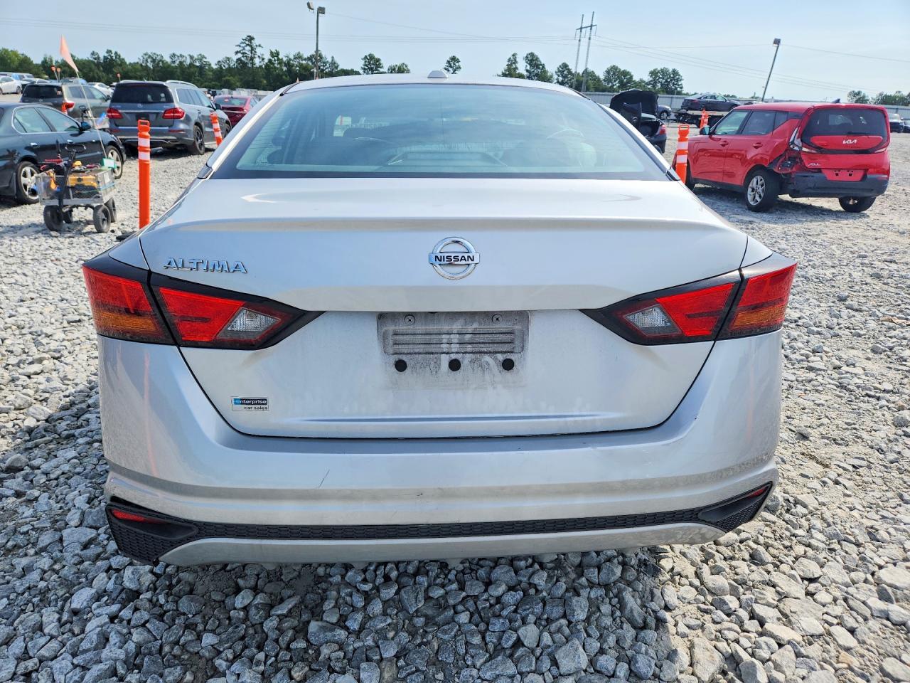 2020 Nissan Altima S - Image 6