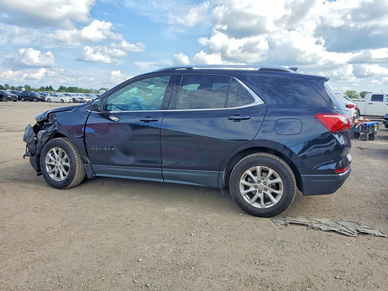 2020 Chevrolet Equinox Lt - Фото 2