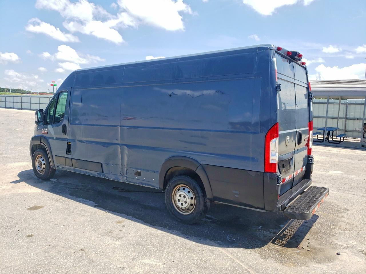 2020 Ram Promaster 3500 Delivery Van - Фото 2