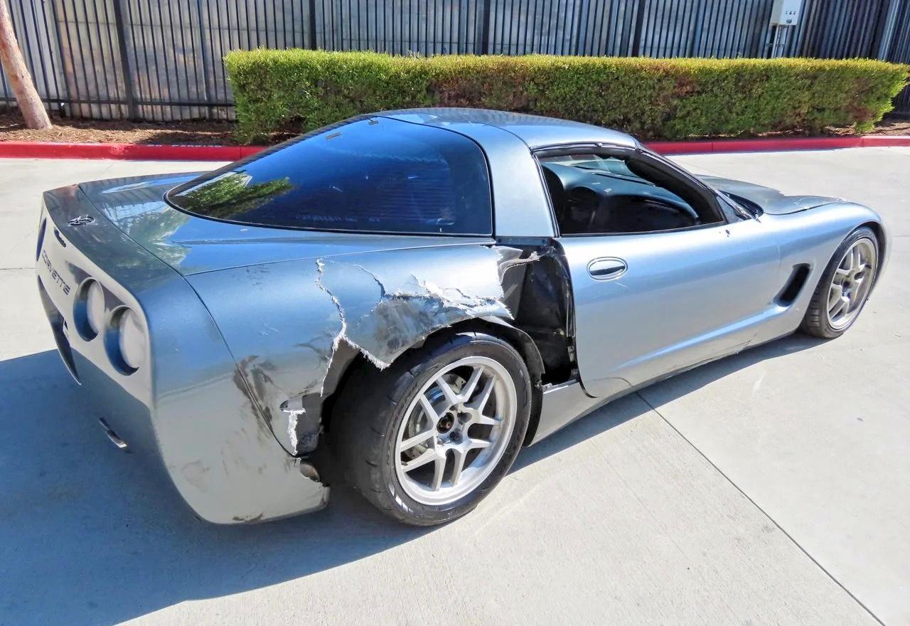 2004 Chevrolet Corvette - Image 3