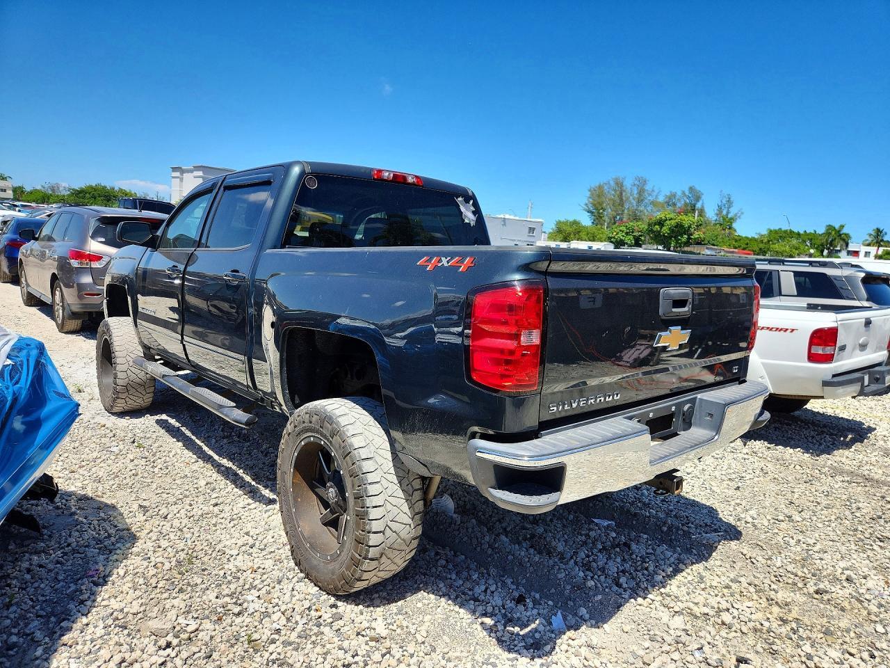 2018 Chevrolet Silverado K1500 Lt - Image 2