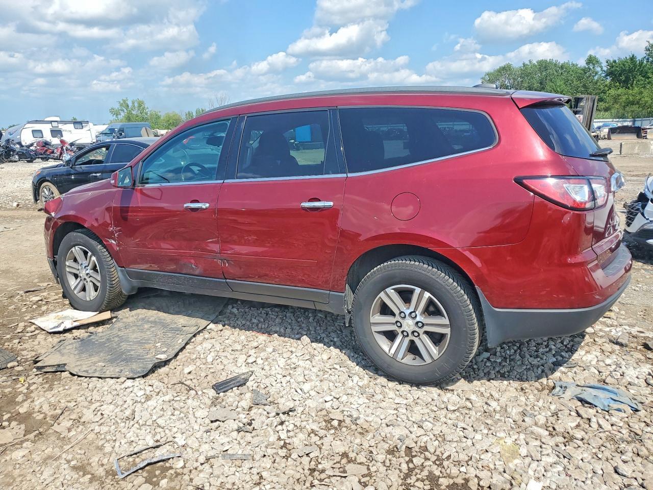 2016 Chevrolet Traverse Lt - Image 2