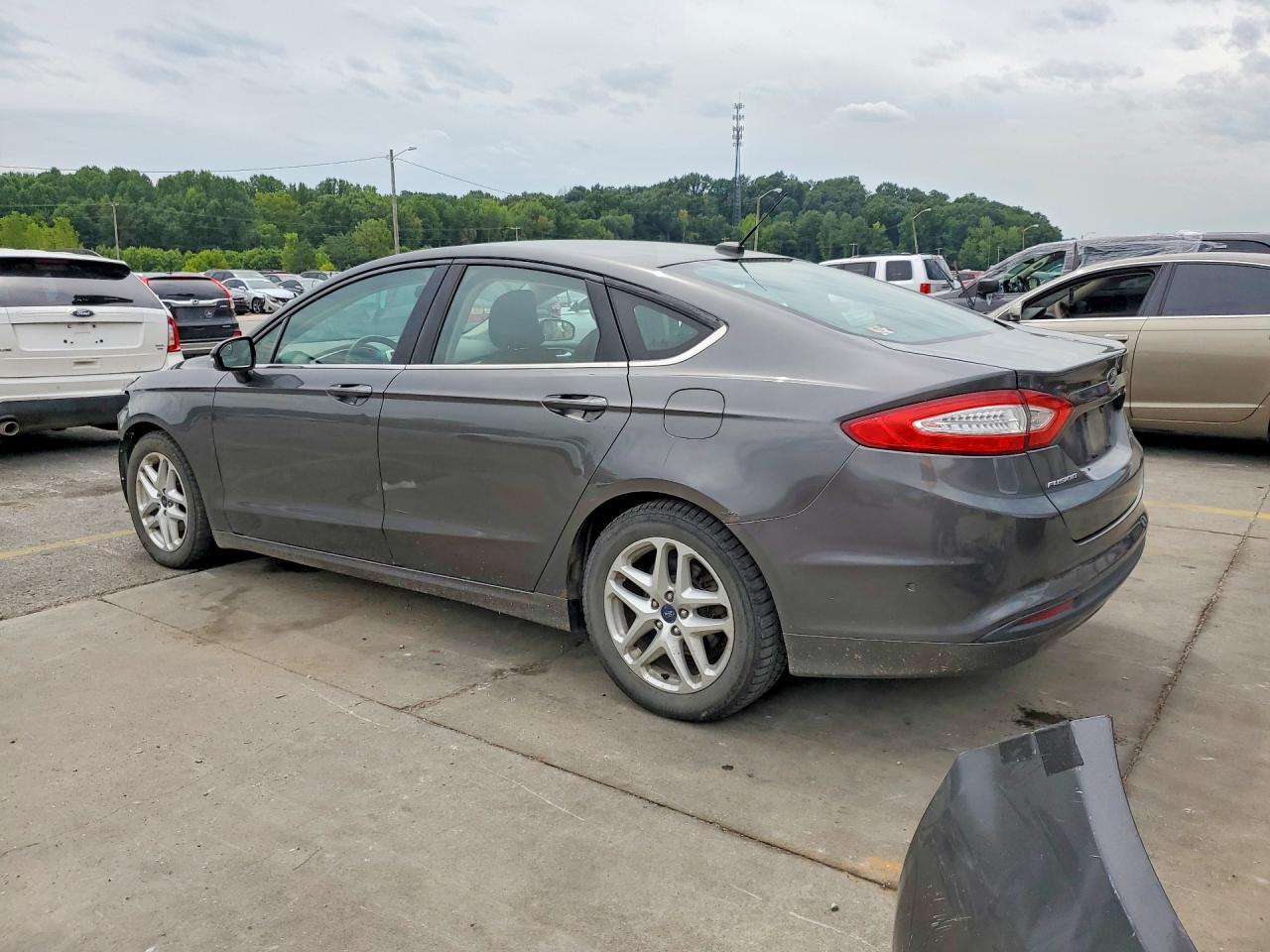 2015 Ford Fusion Se - Фото 2