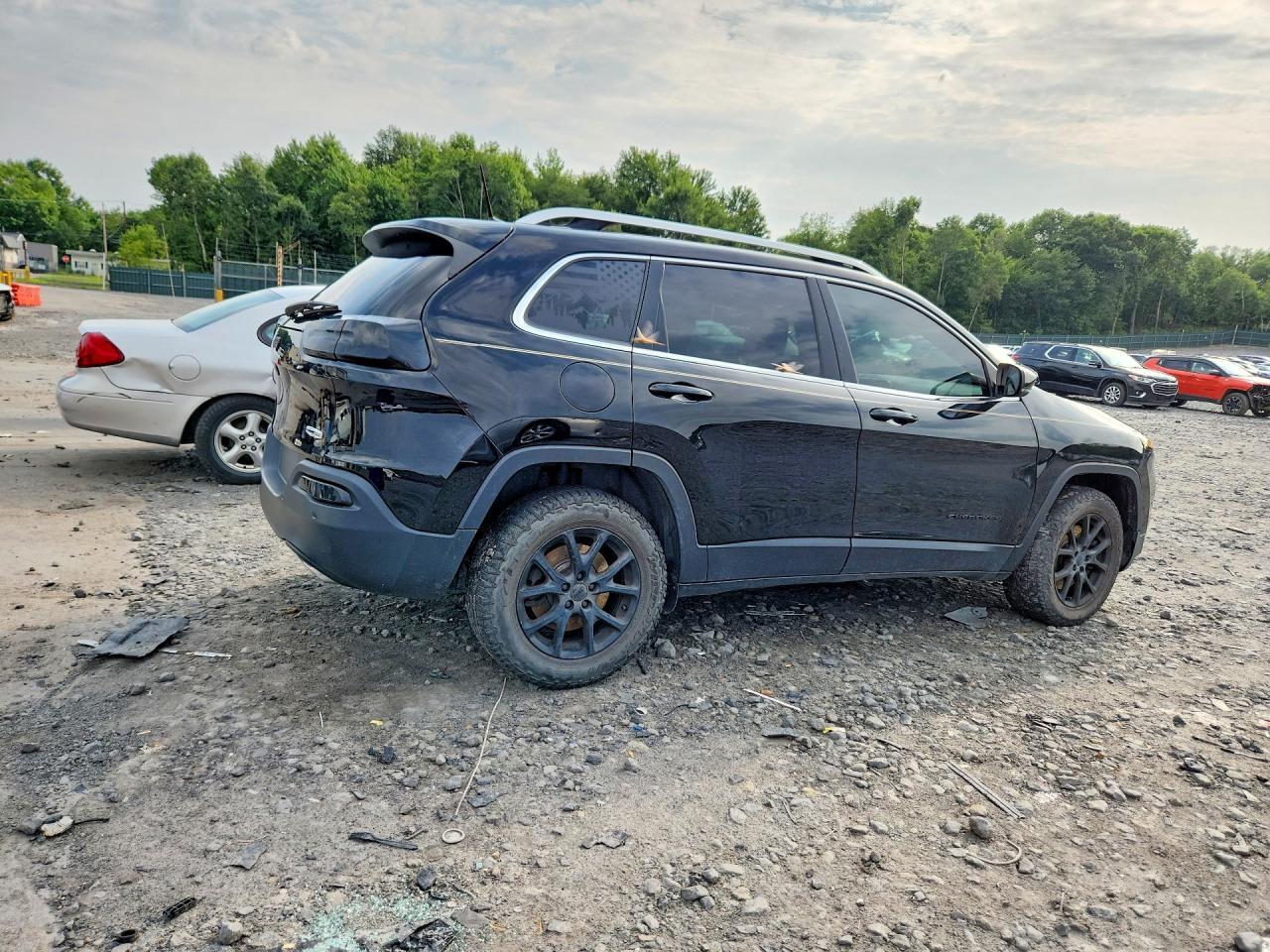 2017 Jeep Cherokee Latitude - Фото 3