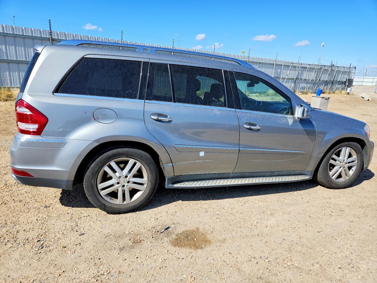 2010 Mercedes-Benz Gl 450 4Matic - Image 3