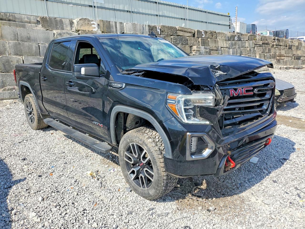 2019 GMC Sierra K1500 At4 - Фото 4