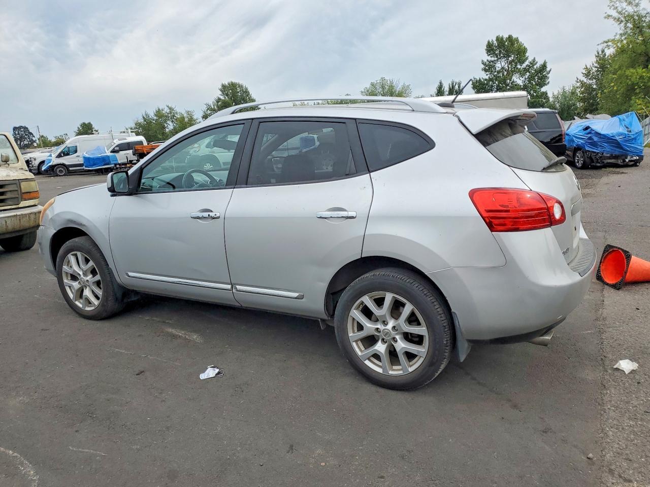 2011 Nissan Rogue S - Фото 2