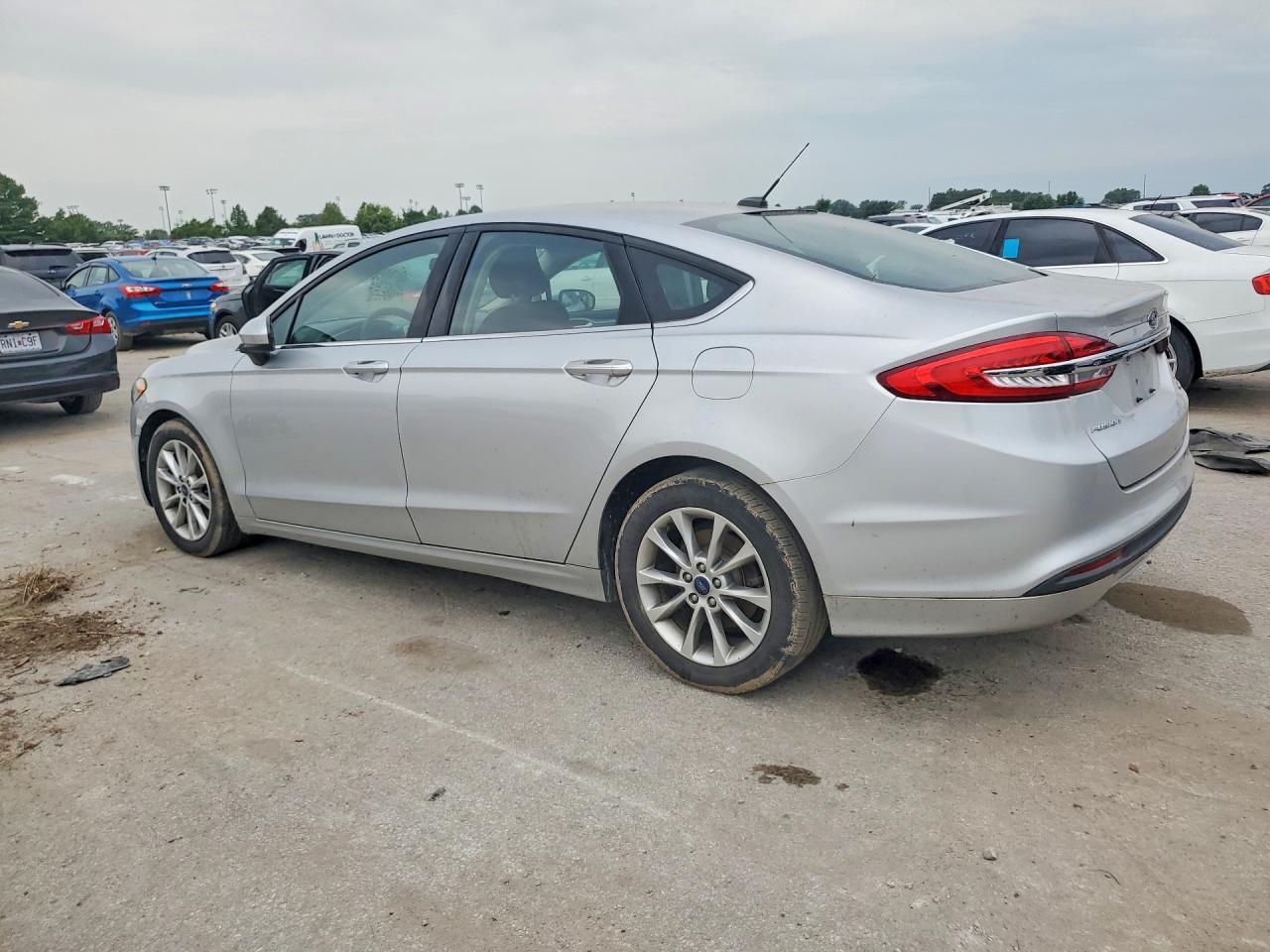 2017 Ford Fusion Se - Фото 3