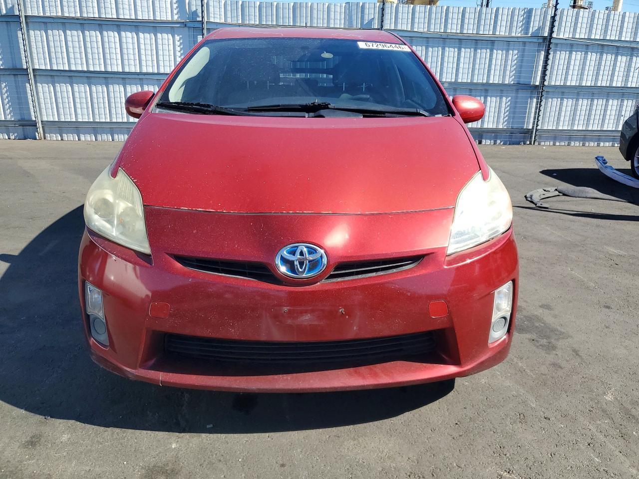 2011 Toyota Prius Two - Image 5