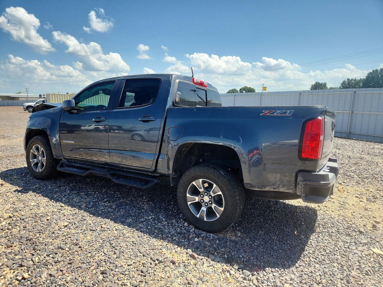 2015 Chevrolet Colorado Z71 - Image 2