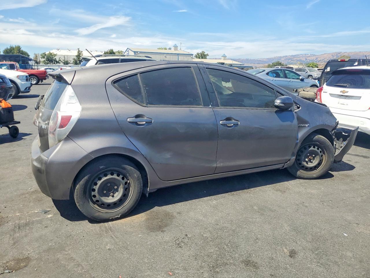 2014 Toyota Prius - Image 3