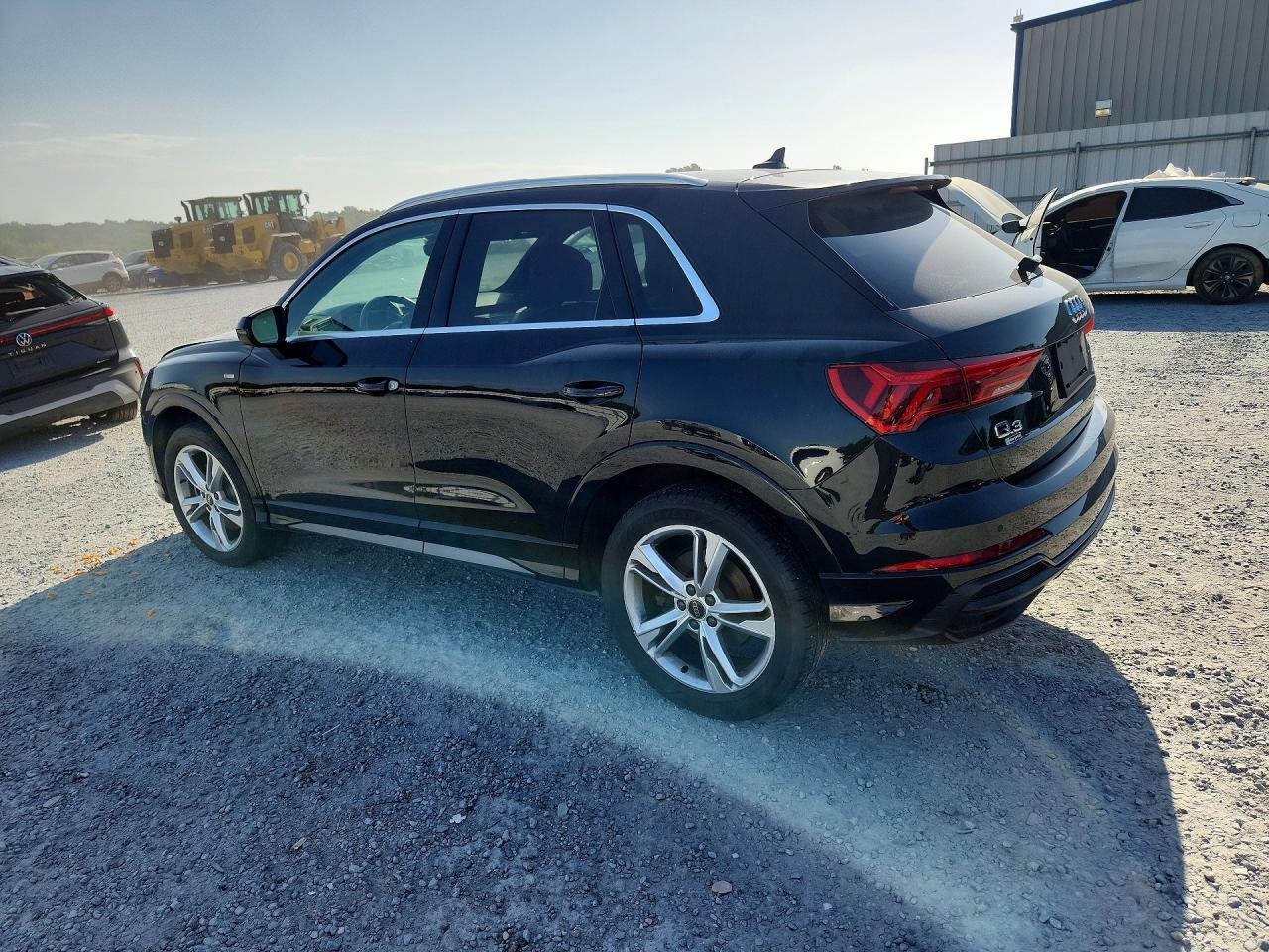 2022 Audi Q3 Premium Plus S Line 45 - Фото 2