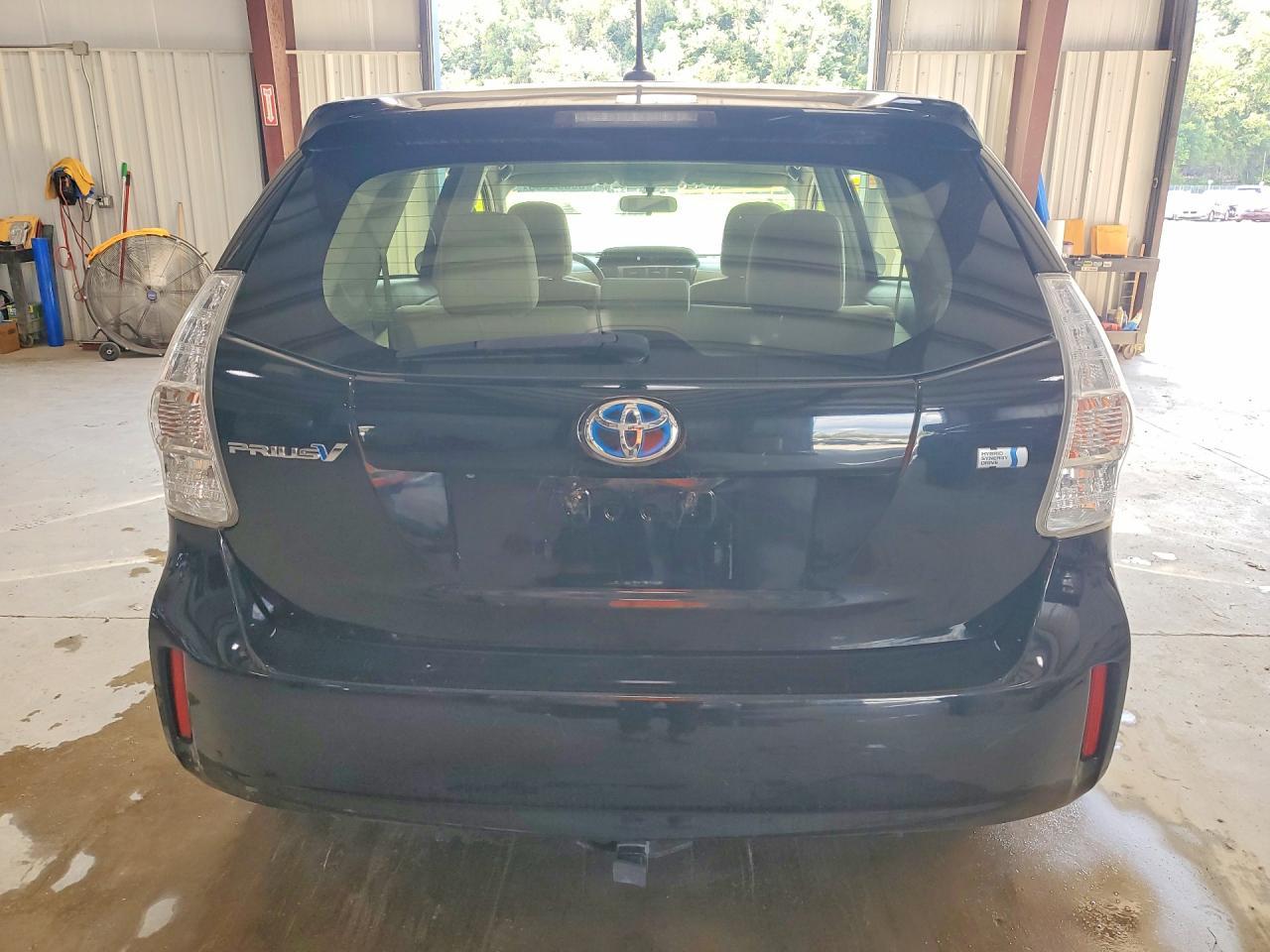 2013 Toyota Prius V Three - Фото 6