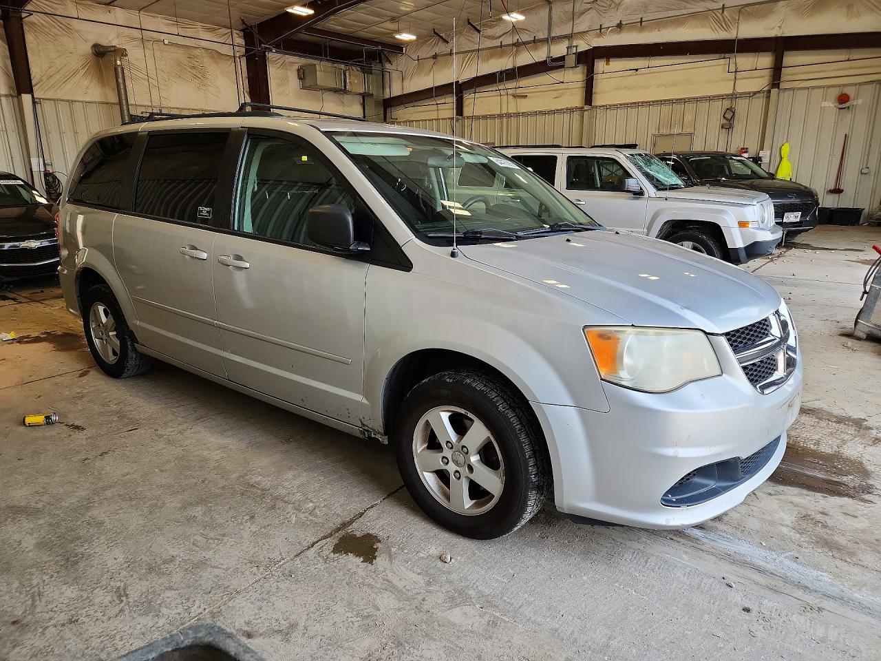 2011 Dodge Grand Caravan Express - Image 4