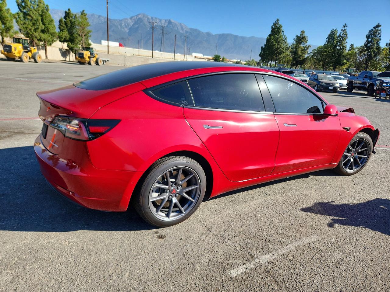 2021 Tesla Model 3 - Фото 3