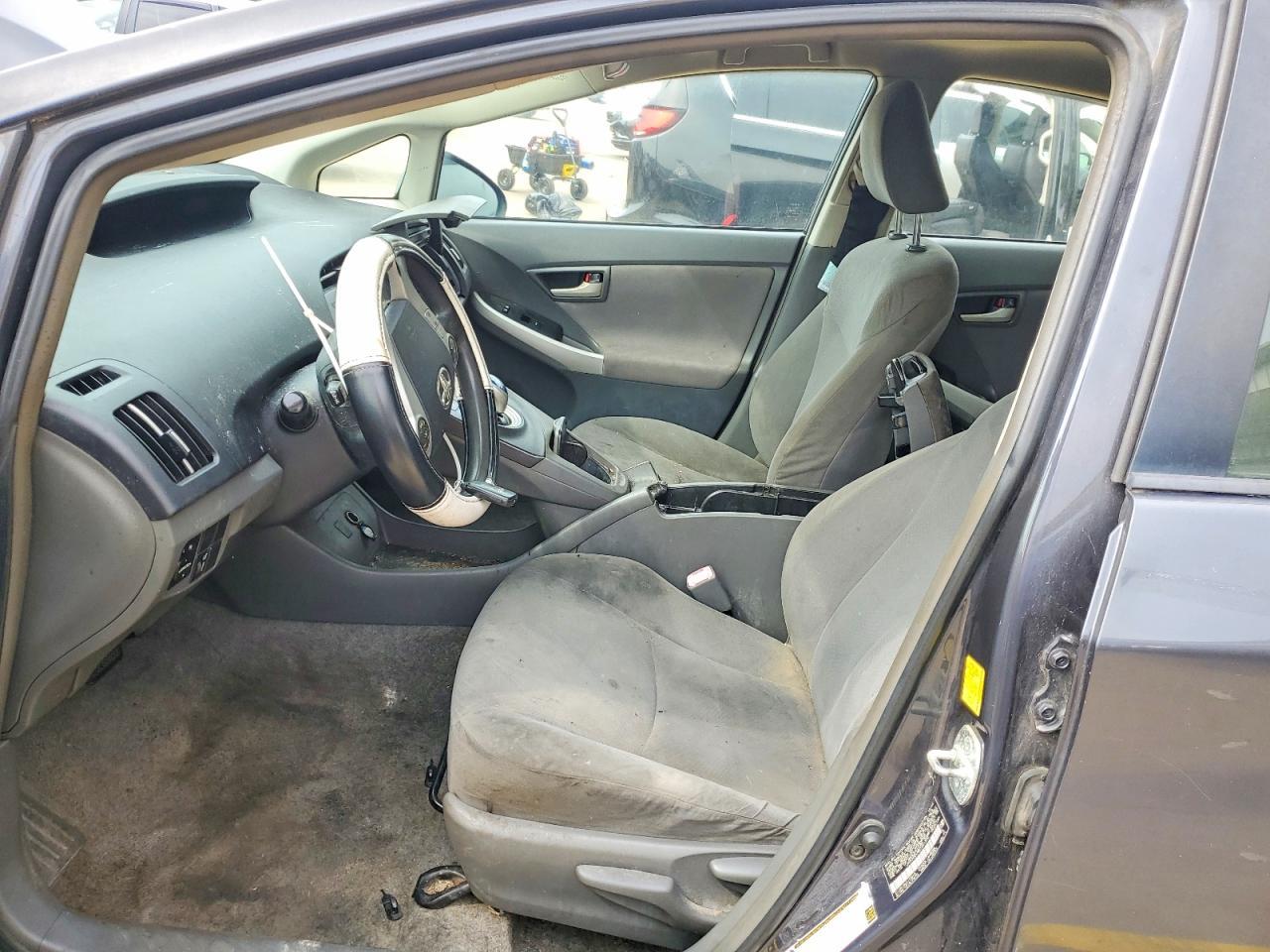 2011 Toyota Prius Three - Фото 7
