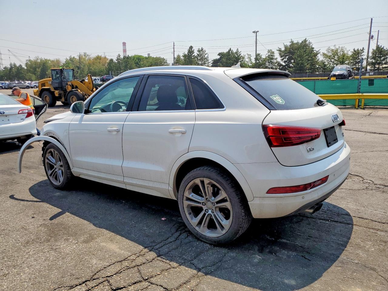 2016 Audi Q3 Prestige Quattro - Image 2