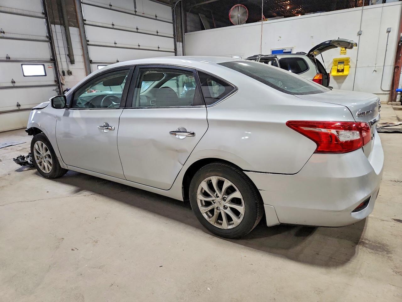 2018 Nissan Sentra Sv - Фото 2