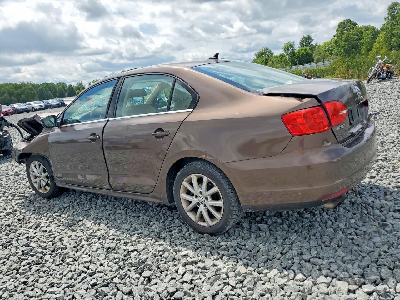 2013 Volkswagen Jetta Se - Фото 2