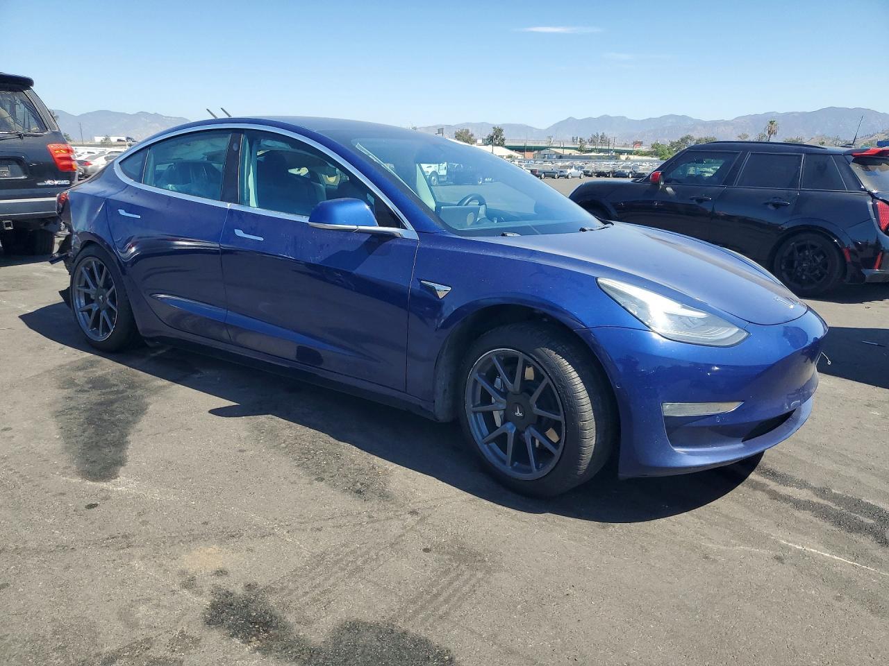 2019 Tesla Model 3 - Image 4