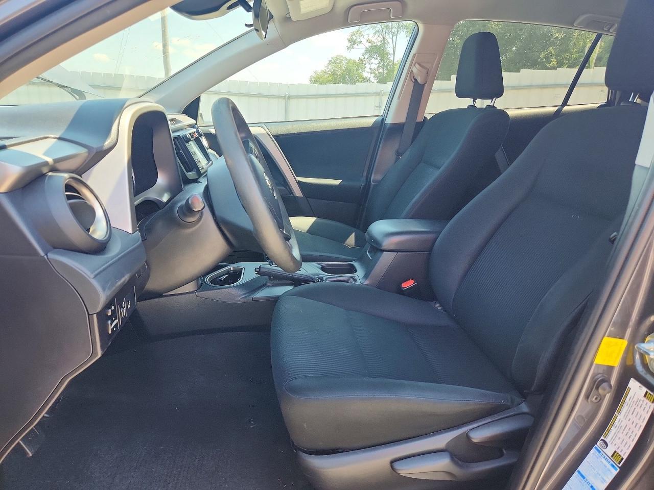 2017 Toyota Rav4 Le - Image 7