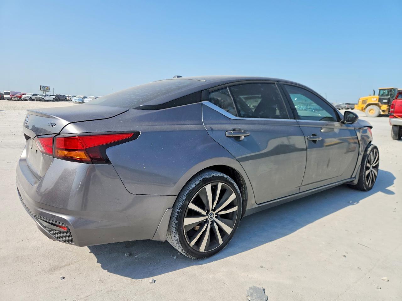 2022 Nissan Altima Sr - Фото 3