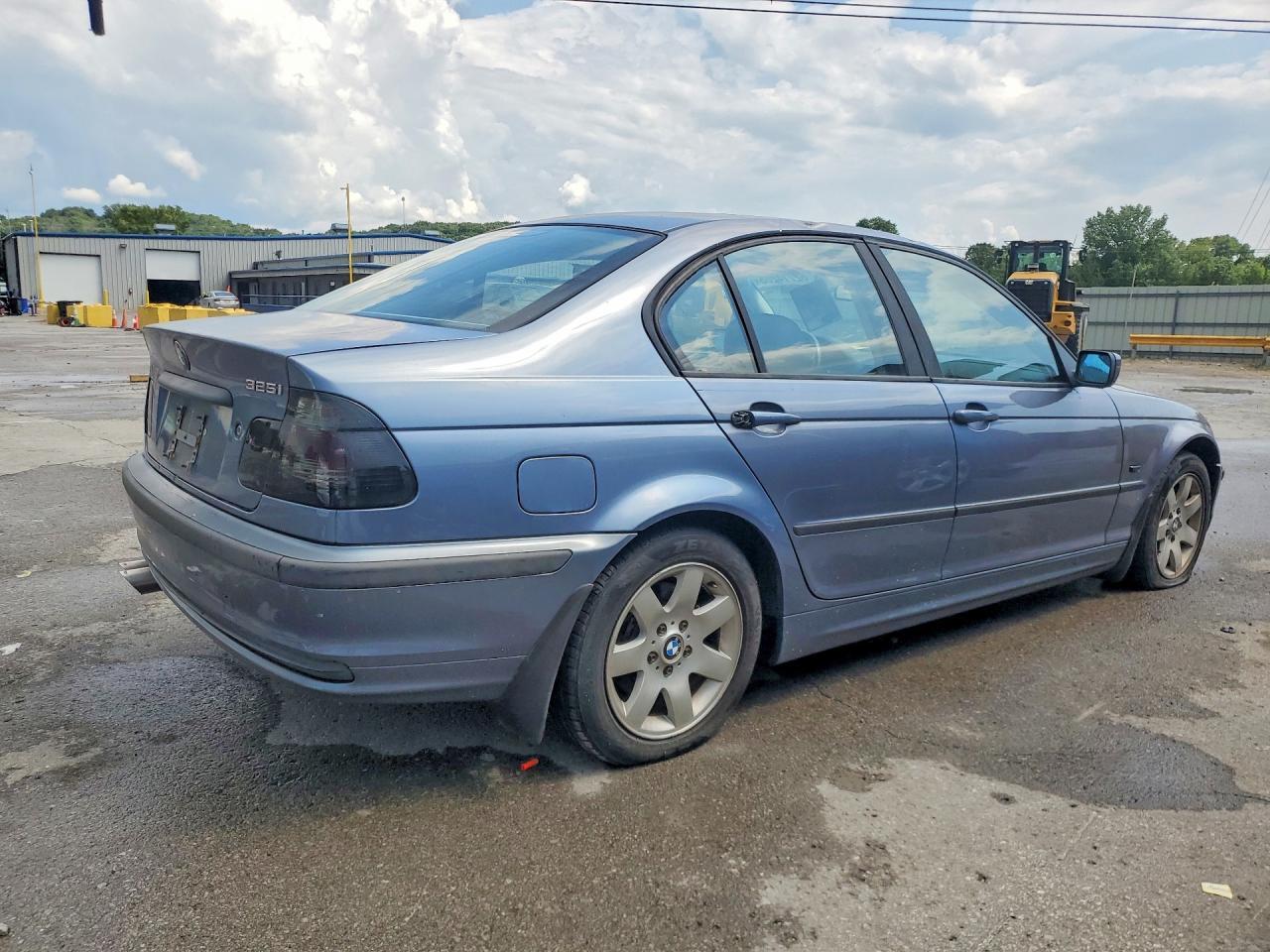2001 BMW 325 I - Фото 3