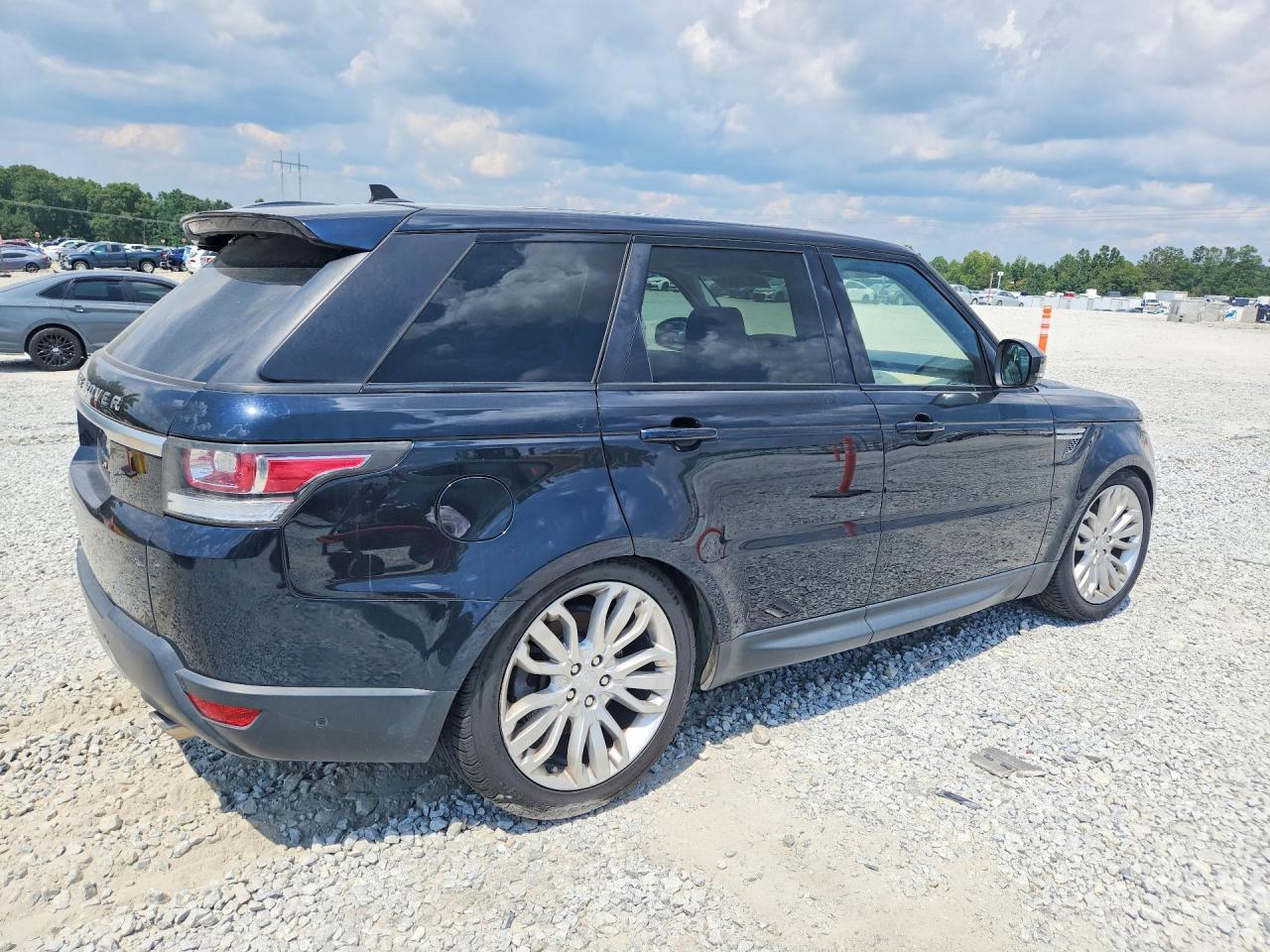 2016 Land Rover Range Rover Sport Hse - Image 3