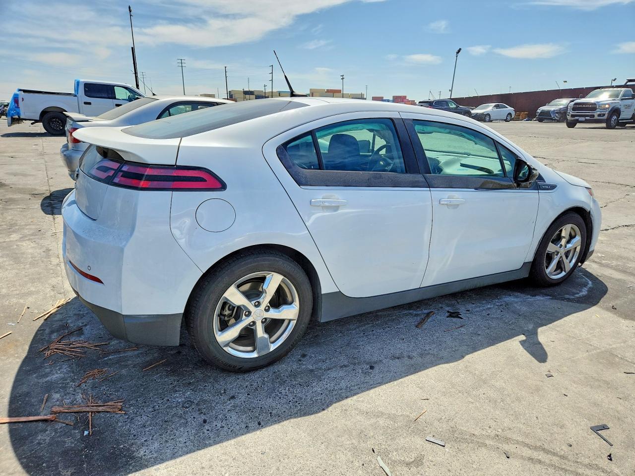 2013 Chevrolet Volt - Image 3