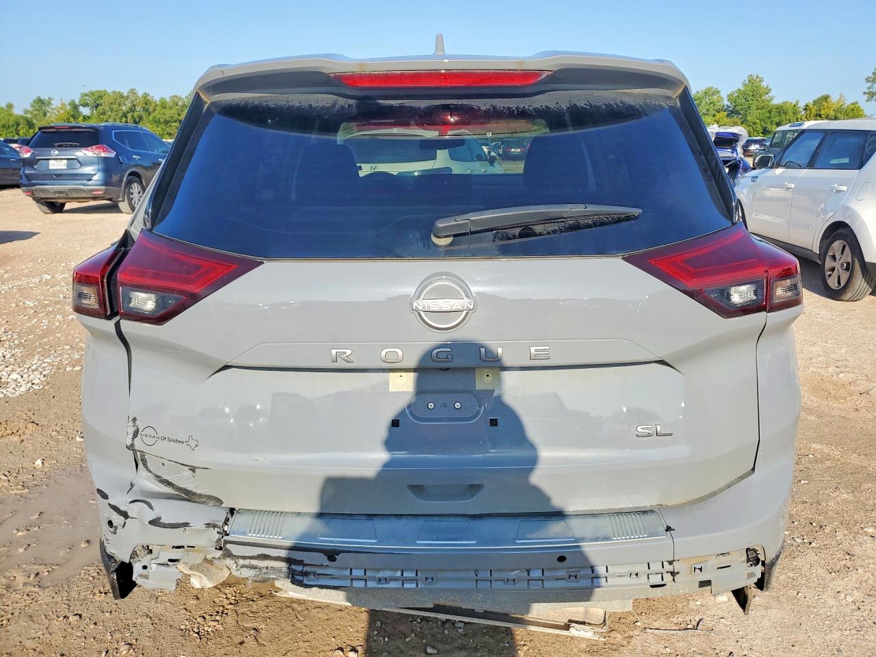 2025 Nissan Rogue Sl - Image 6