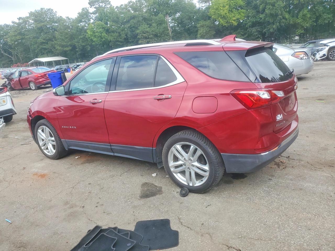 2018 Chevrolet Equinox Premier - Image 2