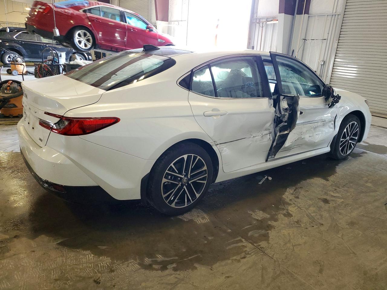 2026 Toyota Camry Xle - Фото 3