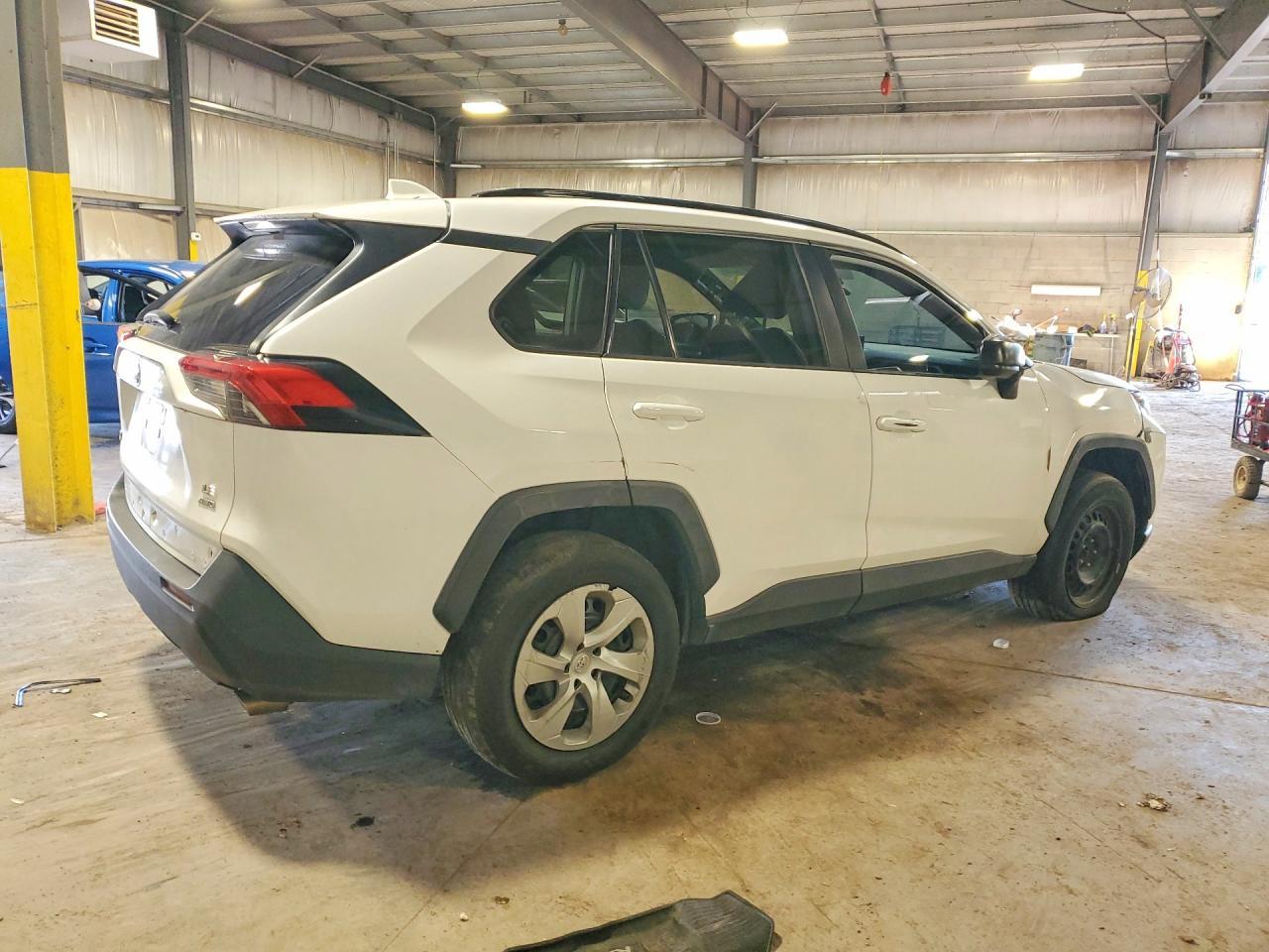 2019 Toyota Rav4 Le - Фото 3