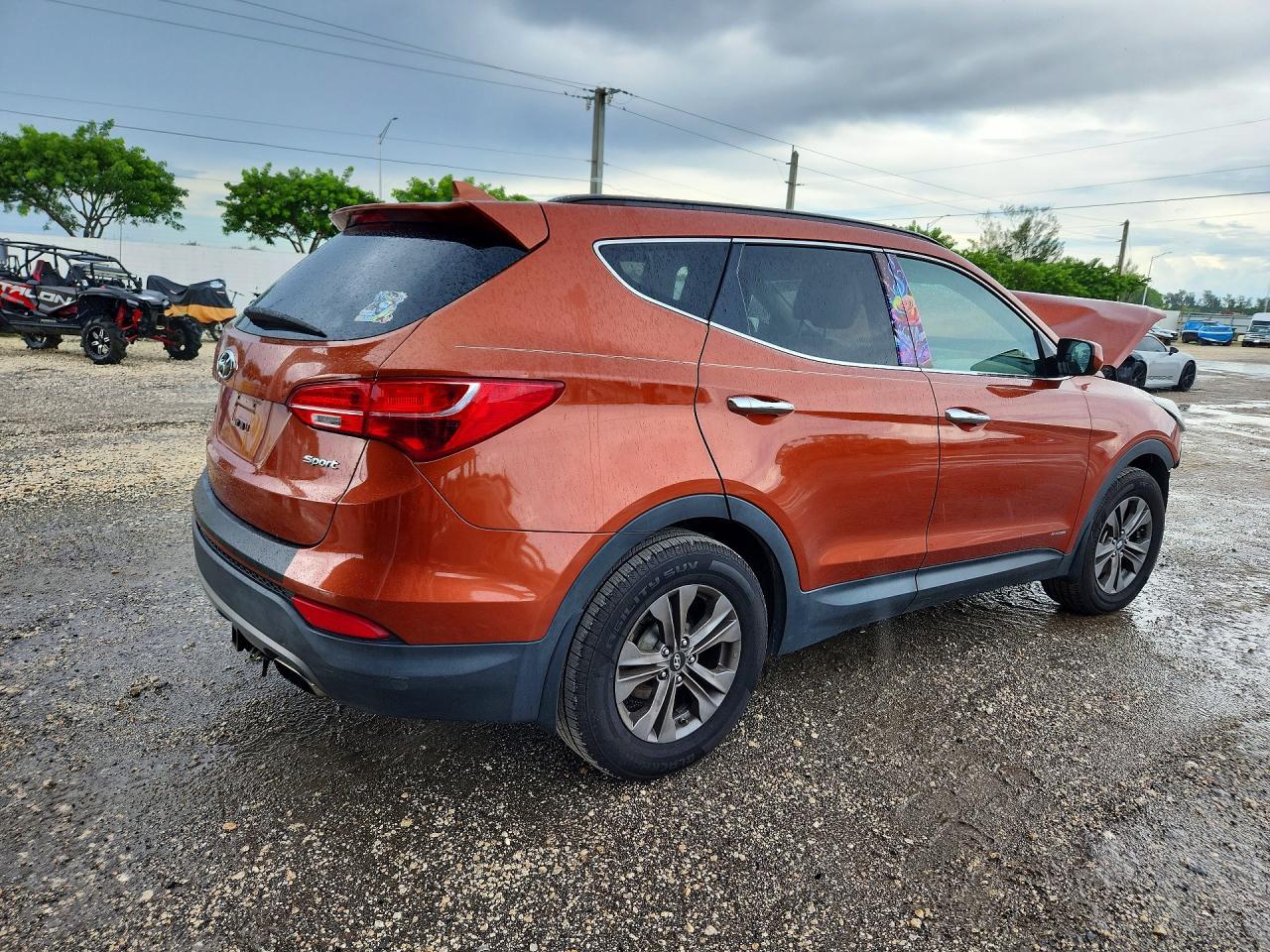 2015 Hyundai Santa Fe Sport 2.4L - Image 3