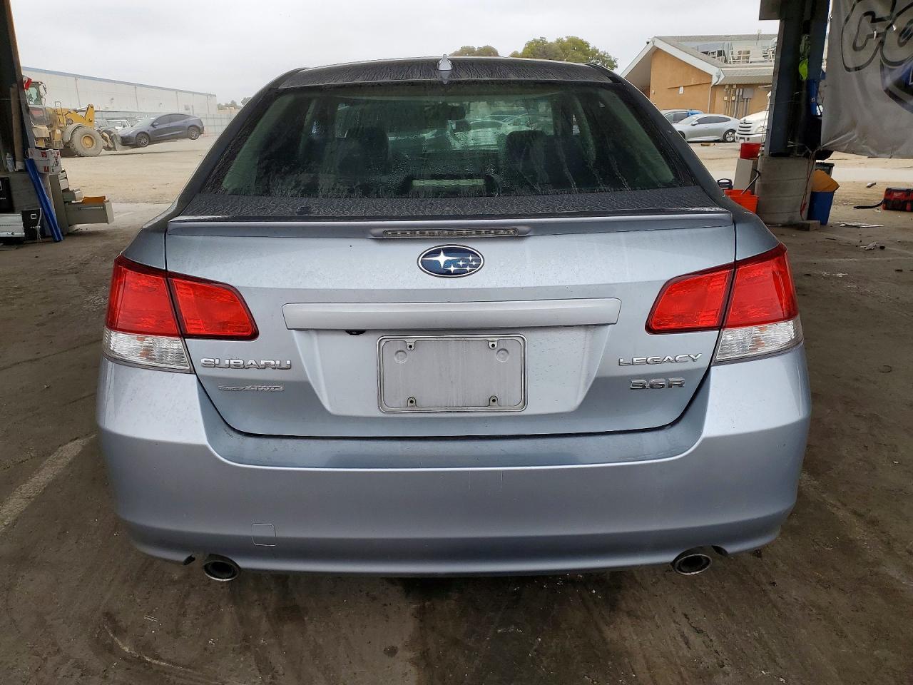 2013 Subaru Legacy 3.6R Limited - Фото 6